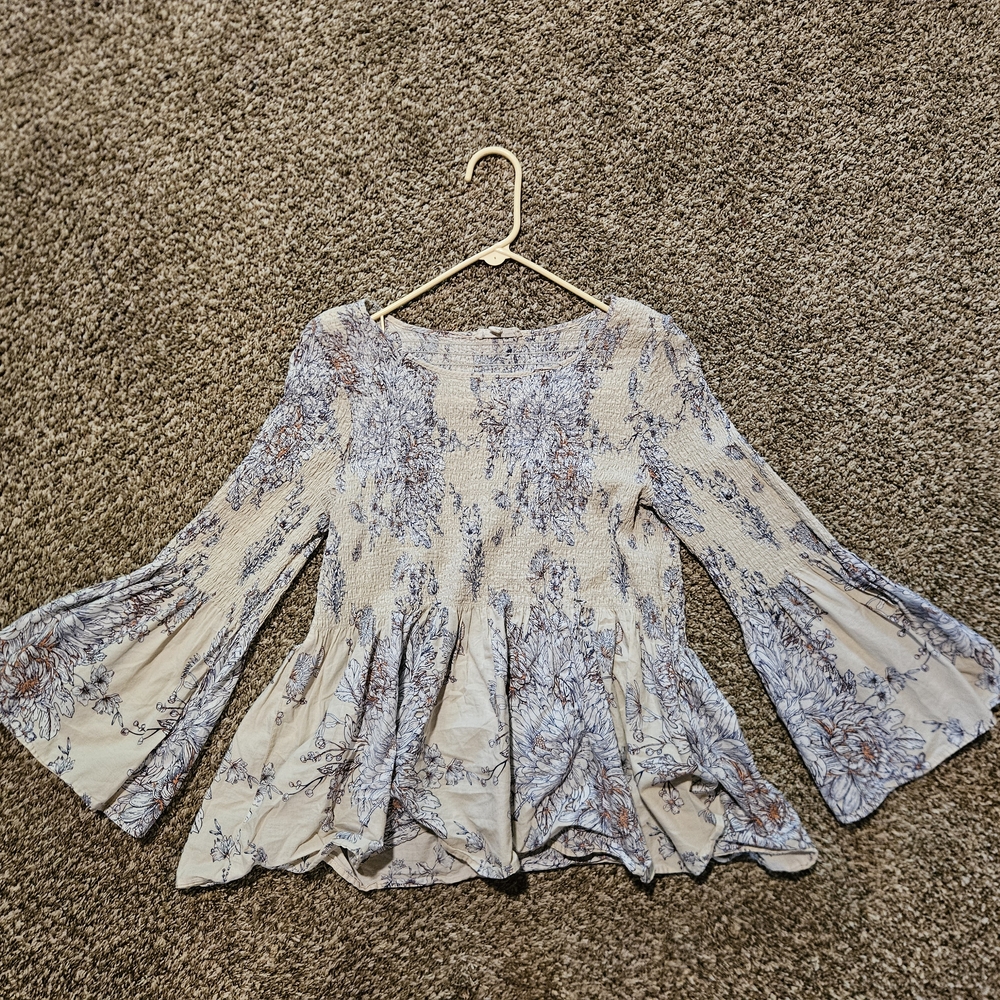 Floral Blue and Cream Women's Top